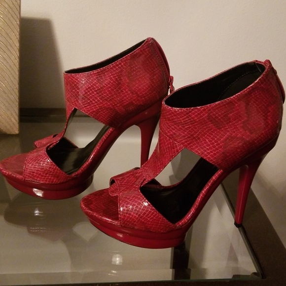 Red Heels - Picture 2 of 3